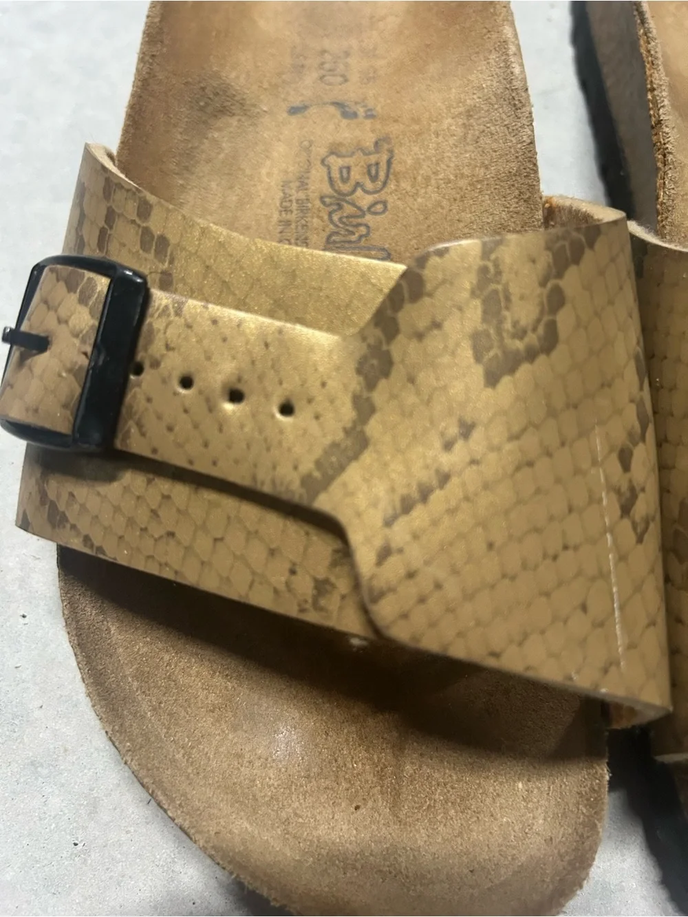 Birkenstock  One-Strap Slide Sandals in Metallic Gold
